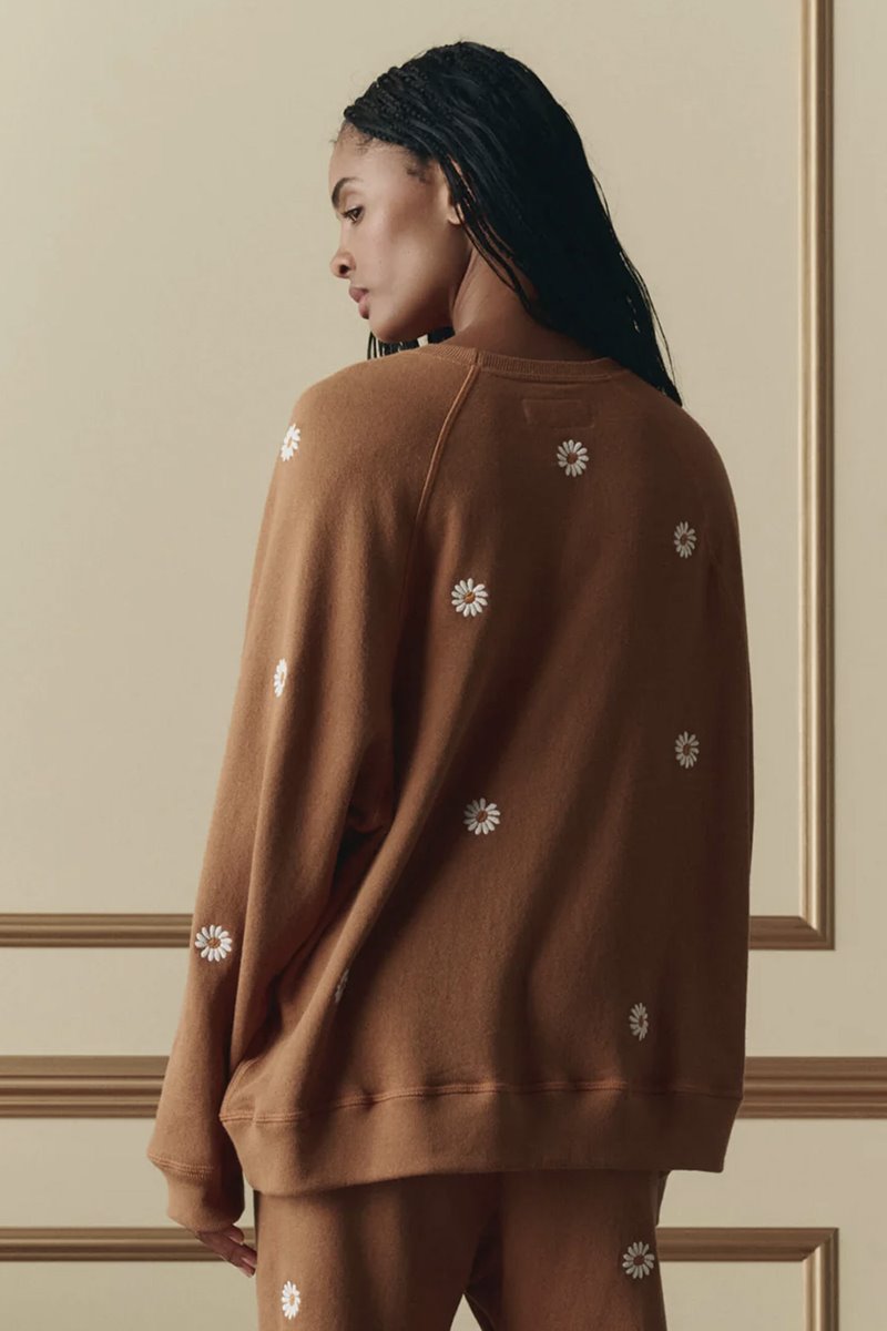 The Great the slouch sweatshirt embroidered daisy suntan back