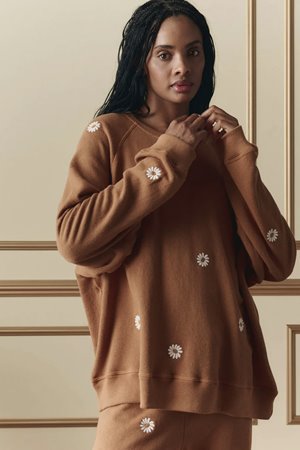 The Great the slouch sweatshirt embroidered daisy suntan detail
