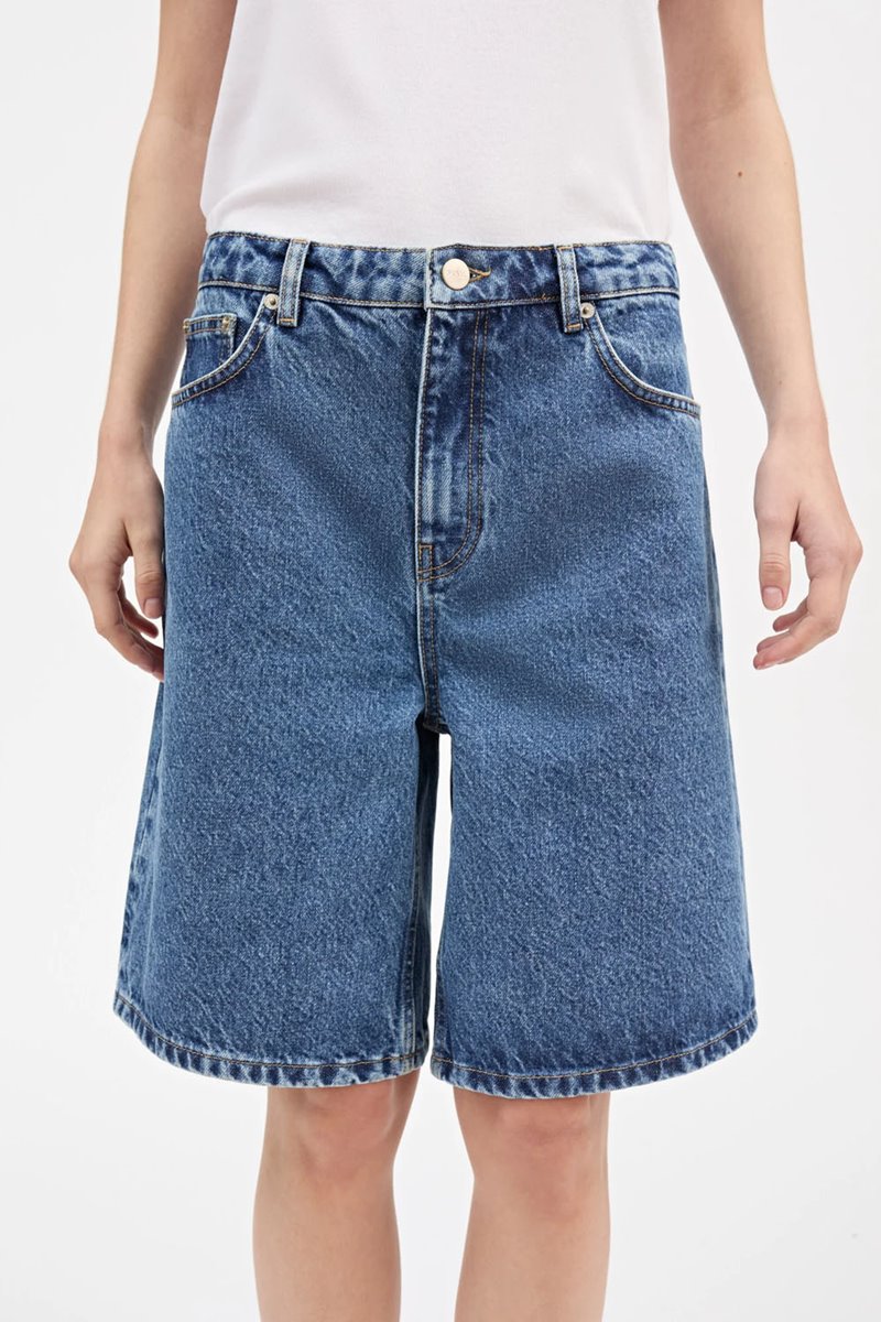 Skall Studio wilson short side
