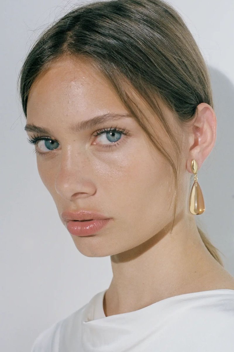 Shyla  corine drop earrings champagne back