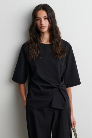 Second Female arkai drape tee