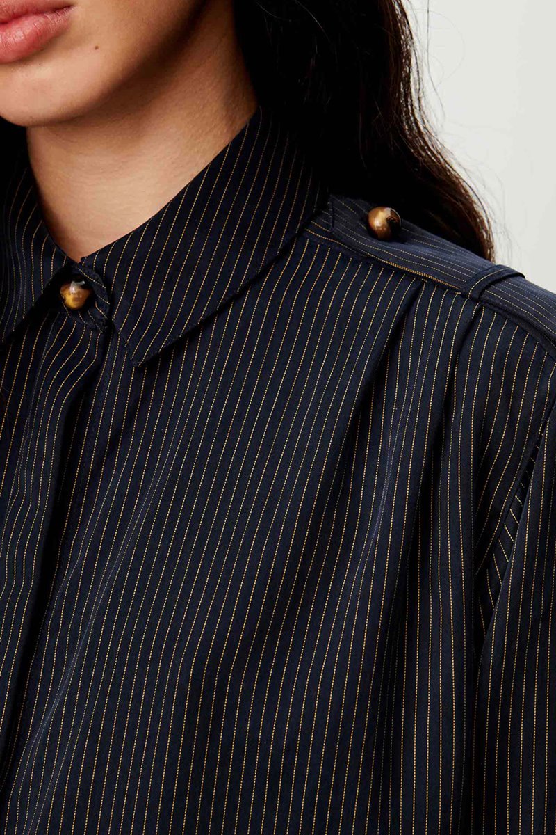 Sessun ginnie shirt side