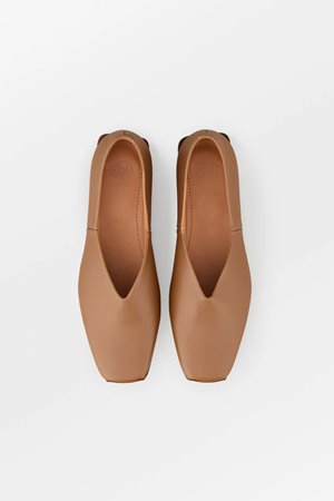 Skall Studio square loafer cognac  back