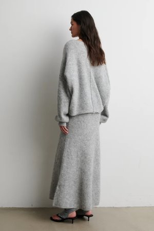 Second Female pollenza knit back
