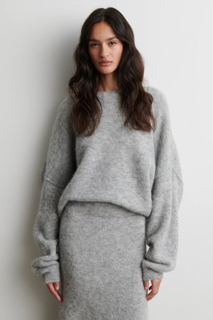 Second Female pollenza knit side
