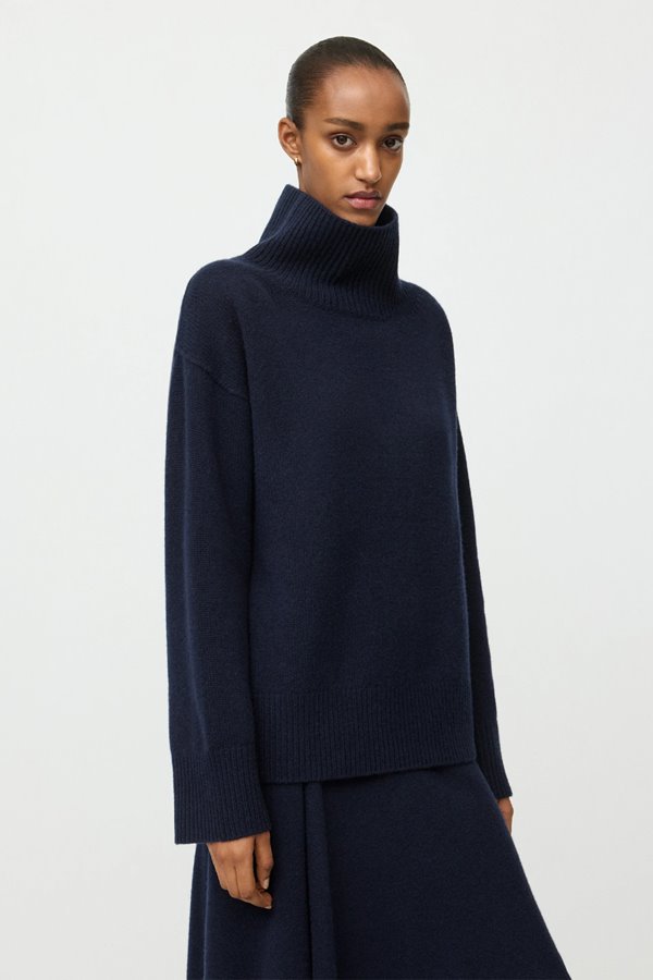 Soft Goat Boyfriend Turtle Neck Navy