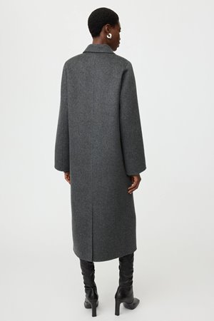 Soft Goat double breasted coat anthracite detail