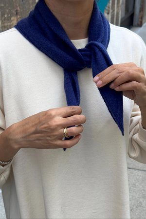 Le Bon Shoppe cashmere bandana navy