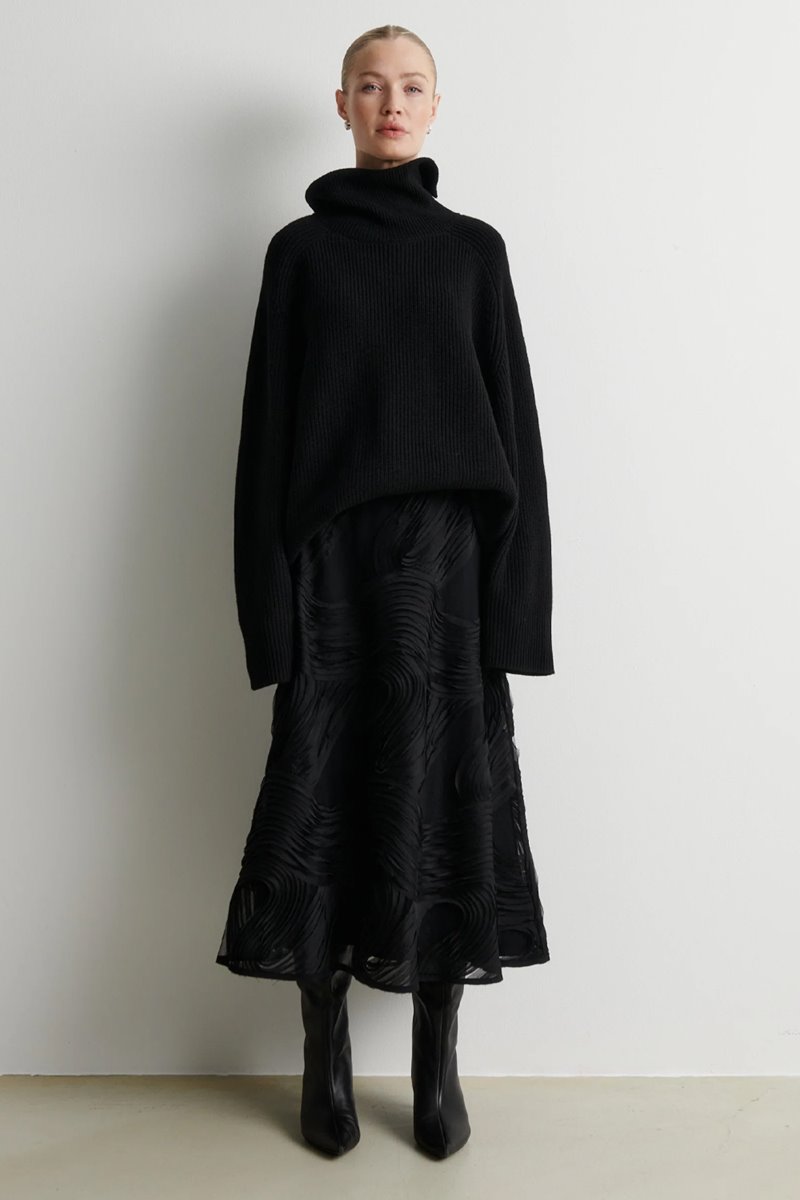 Second Female soalie skirt black detail