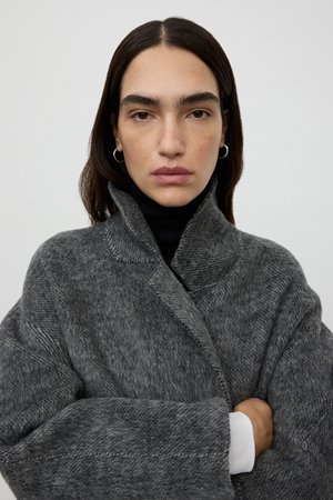 Soft Goat herringbone coat side