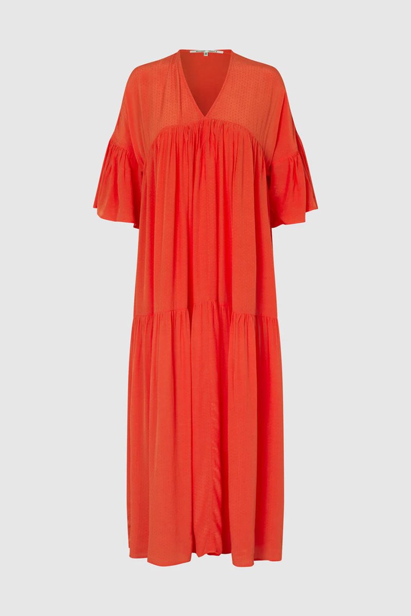 Second Female emanuelle dress  back Second Female emanuelle dress  back