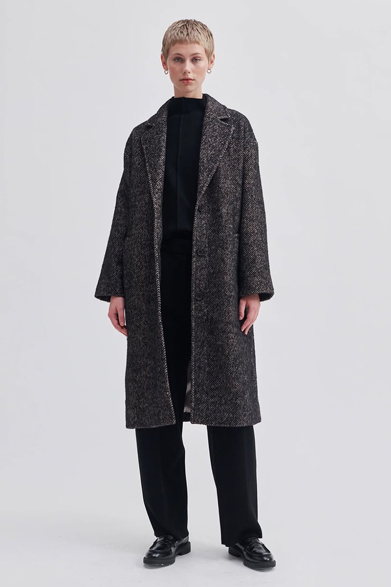 Second Female cakile classic coat