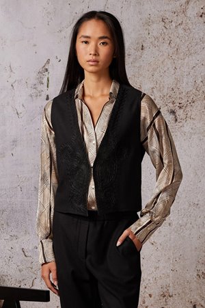 Diega gamao waistcoat - black side