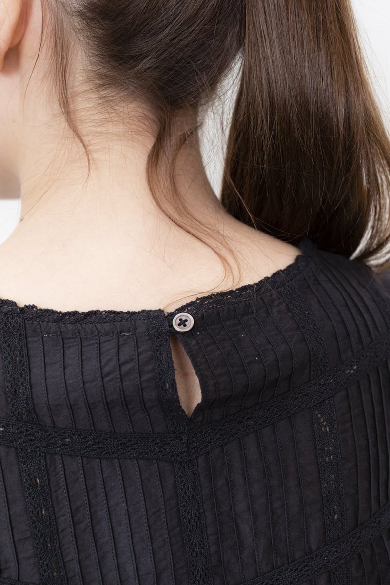 Kj's Laundry sabina top - black detail